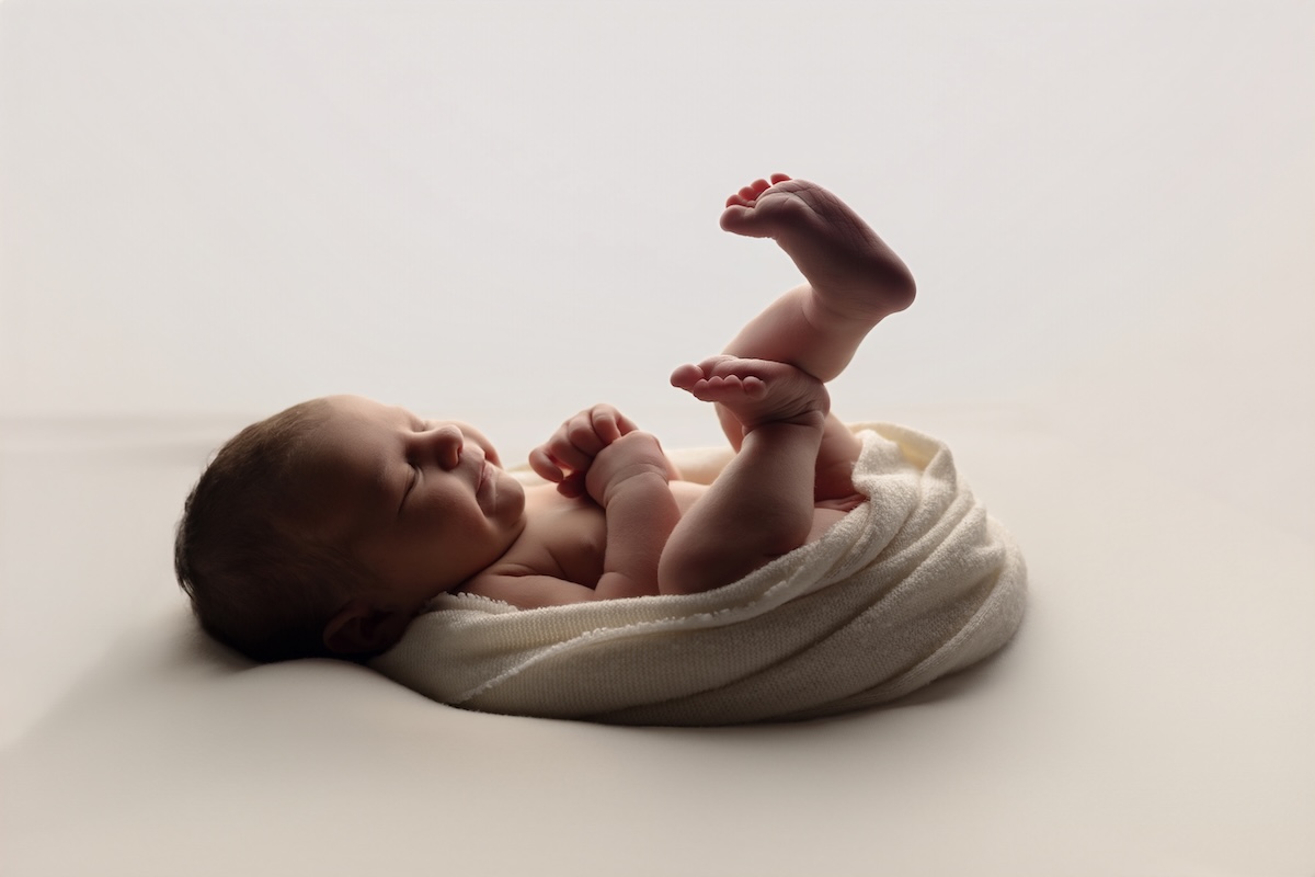 Newborn photography Session including 16x12" gift print or £50 towards digital packages - Image 11