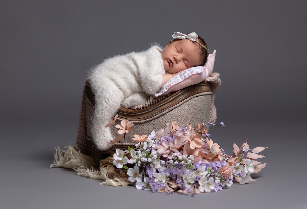 Newborn photography Session including 16x12" gift print or £50 towards digital packages - Image 6